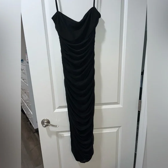 pretty little thing black midi dress Black Midi Dress Bodycon
